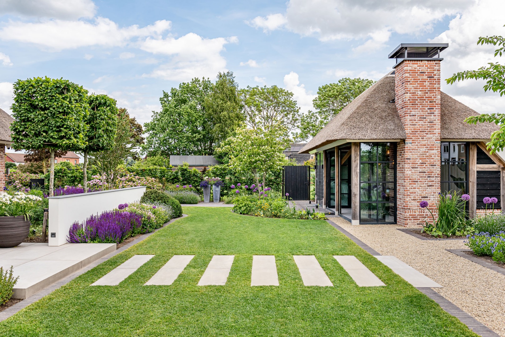 Afbeelding Landelijke luxe tuin 0