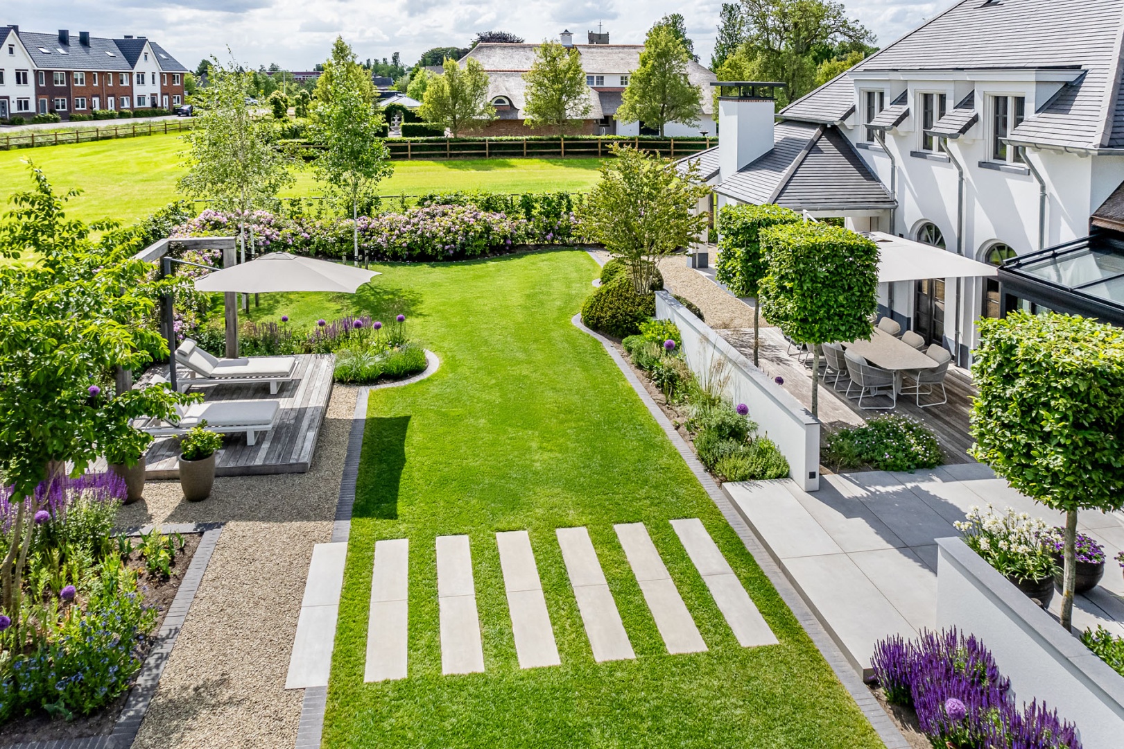 Afbeelding Landelijke luxe tuin 3