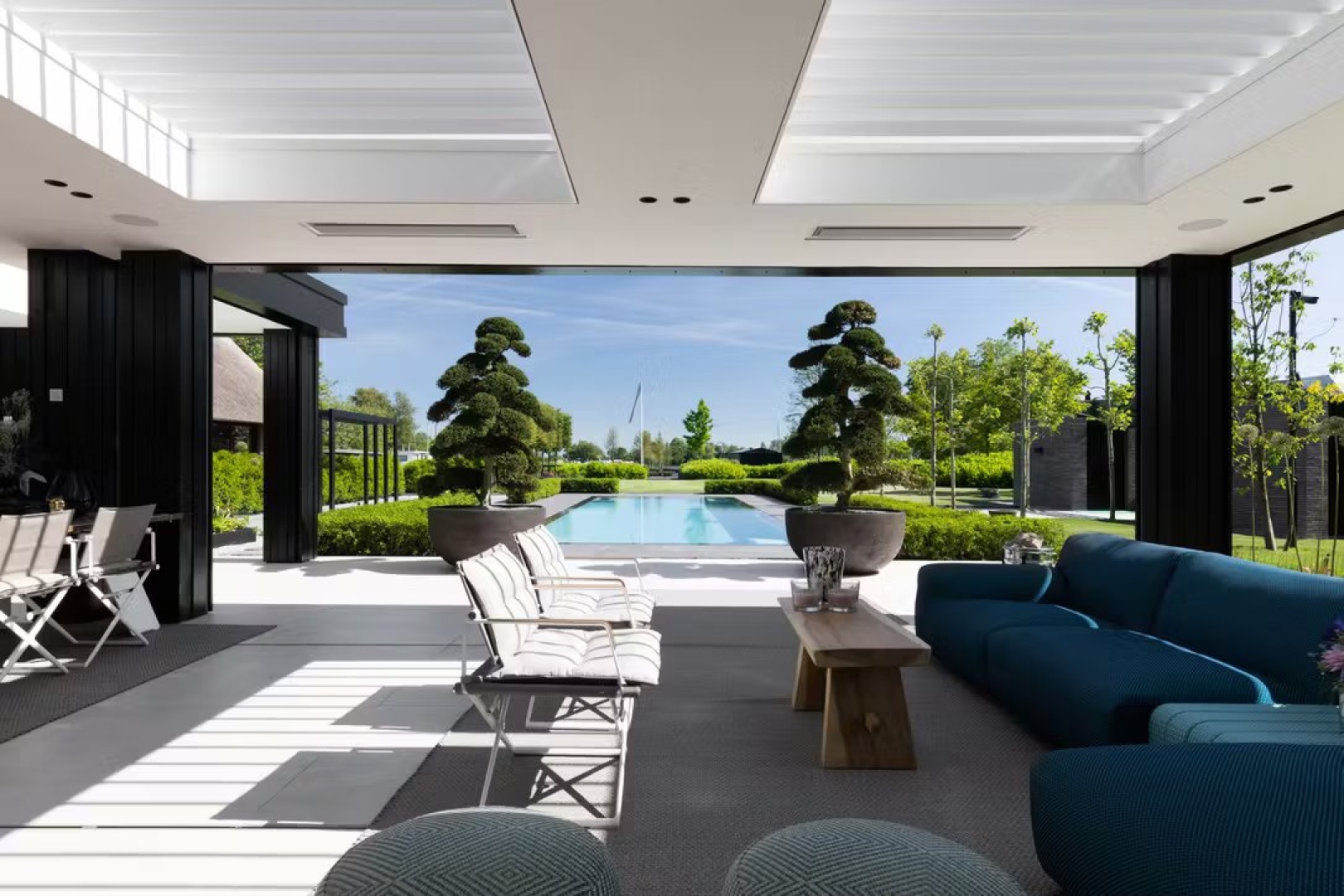 Afbeelding Tuin met infinity zwembad 1
