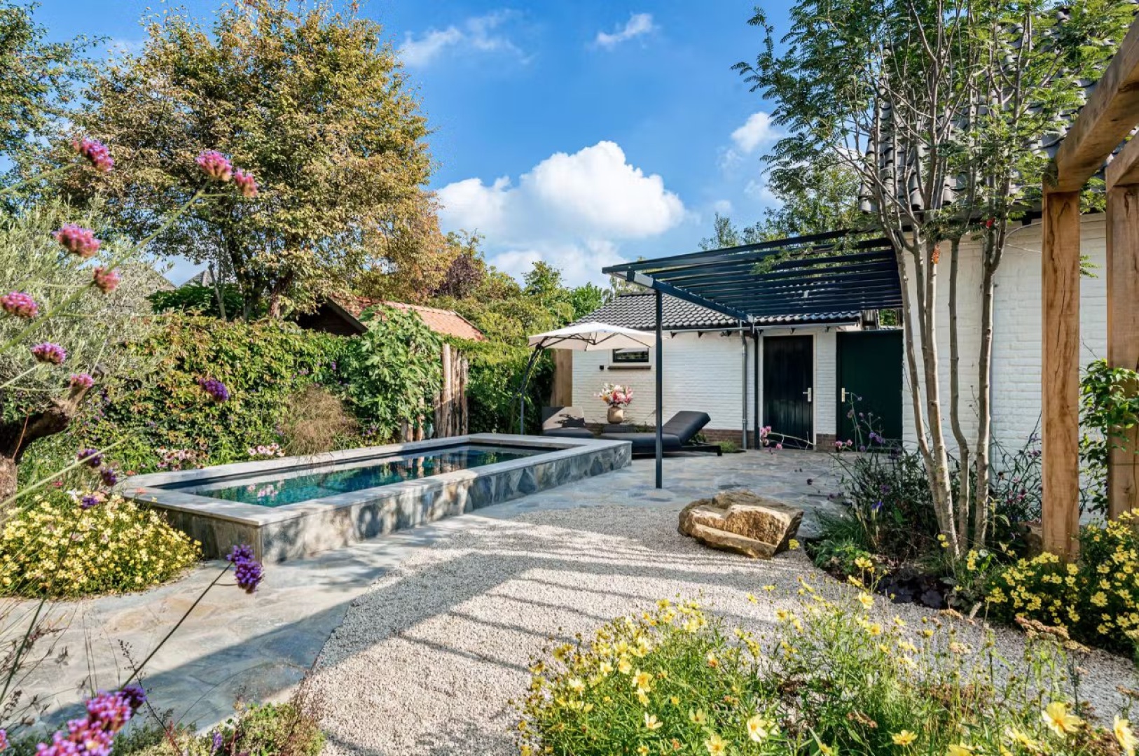 Afbeelding Tuin met natuursteen details 1