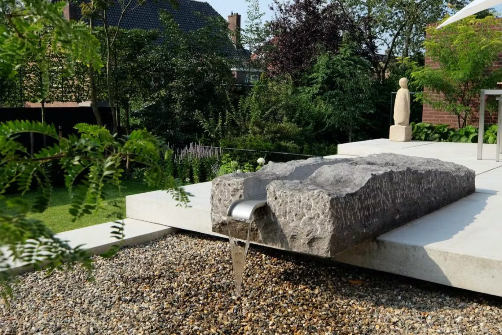 Afbeelding Moderne tuin met prefab beton 0