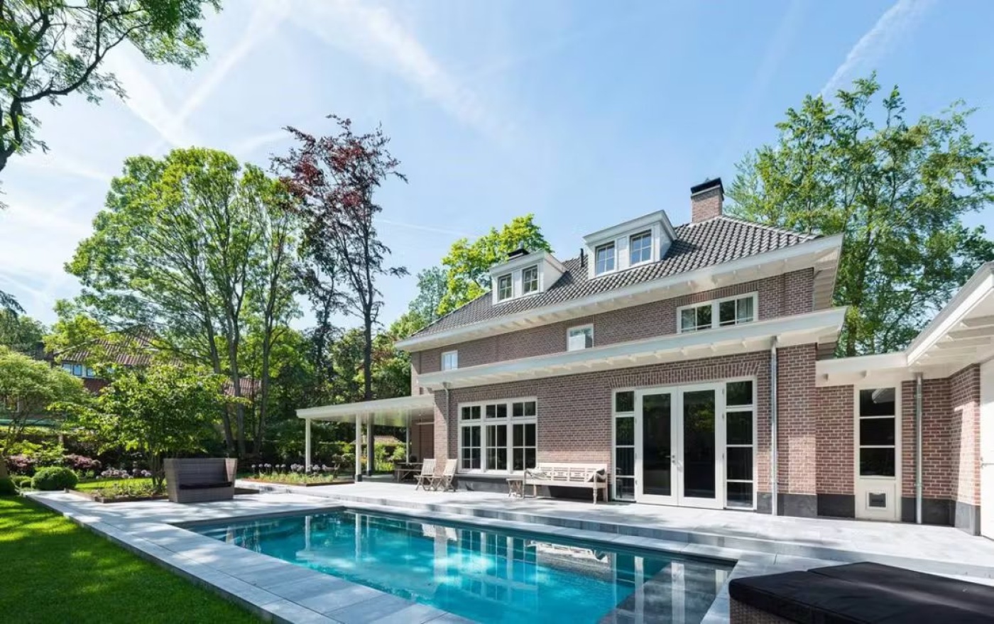 Tuin met Belgisch hardsteen