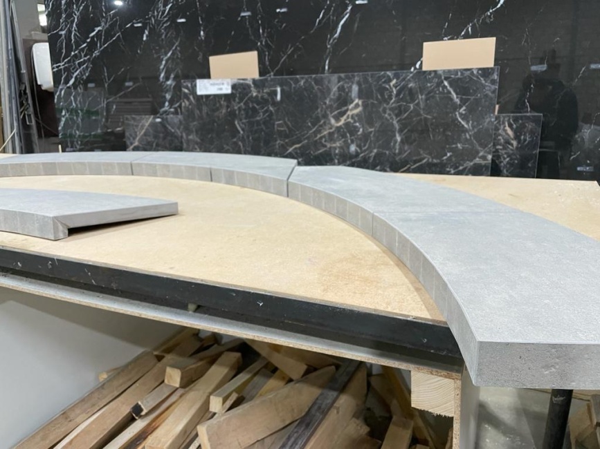 Afbeelding 1 Ronde randsteen van keramiek