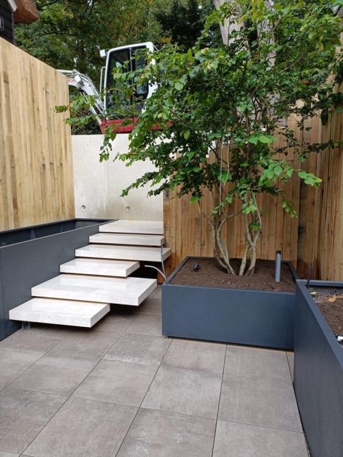 Afbeelding 1 Zwevende trap delen