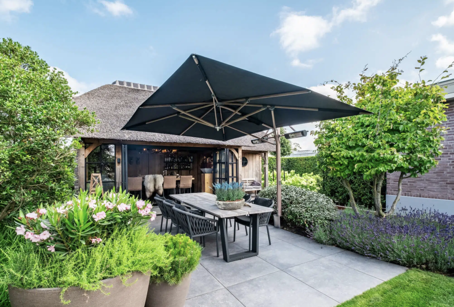 Afbeelding Luxe tuin vol kleur