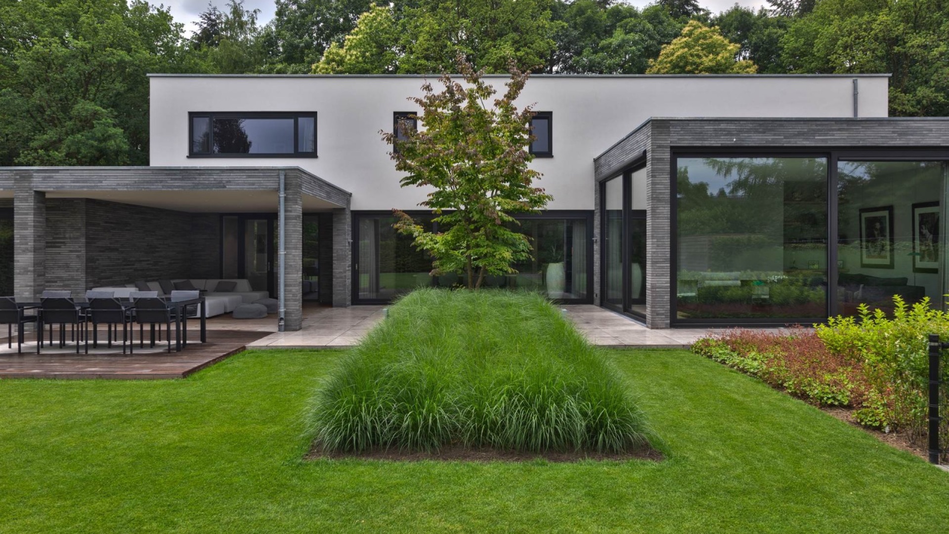 Strakke tuin met groene