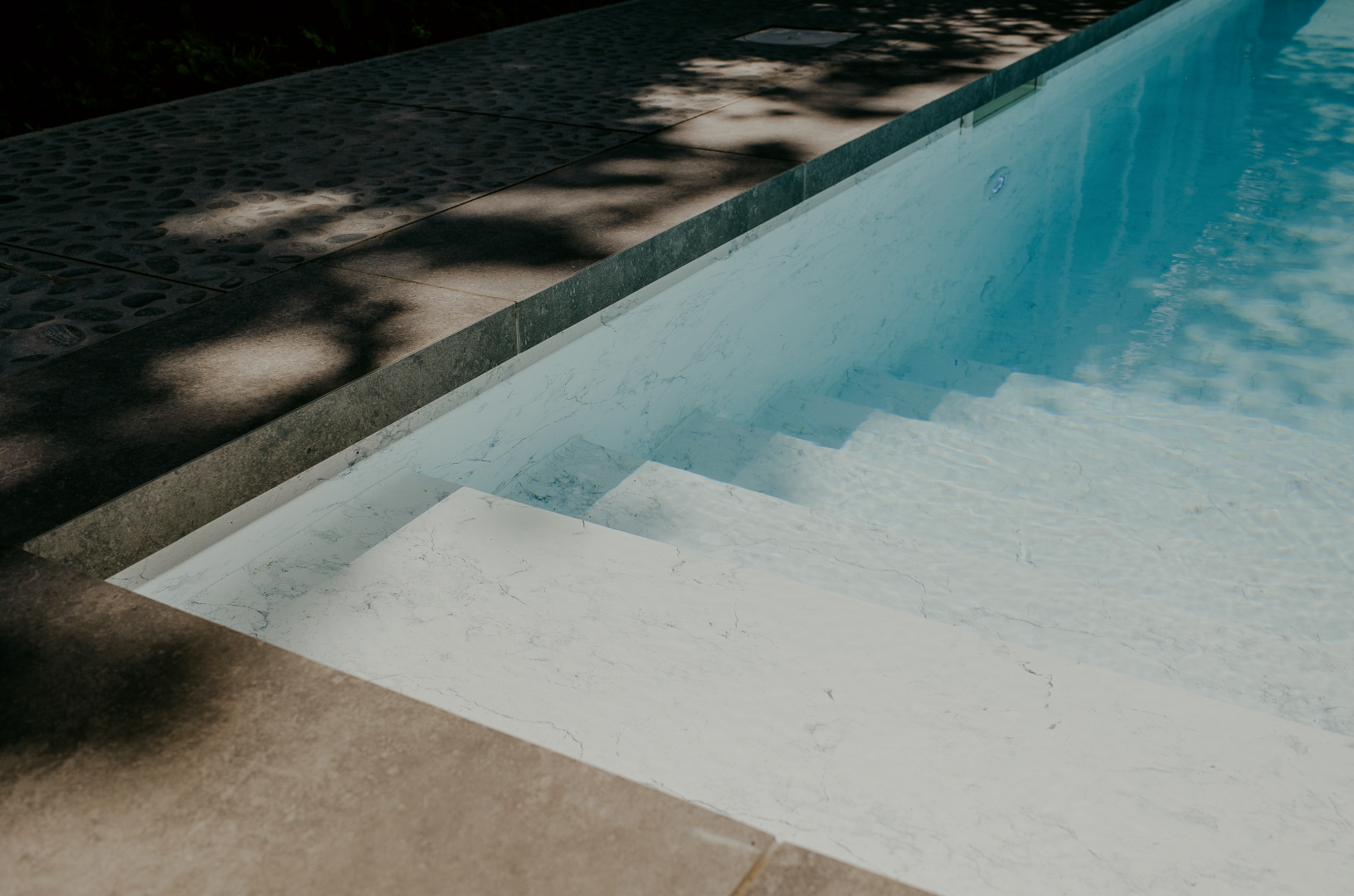 Afbeelding Heerlijke familietuin met zwembad 0