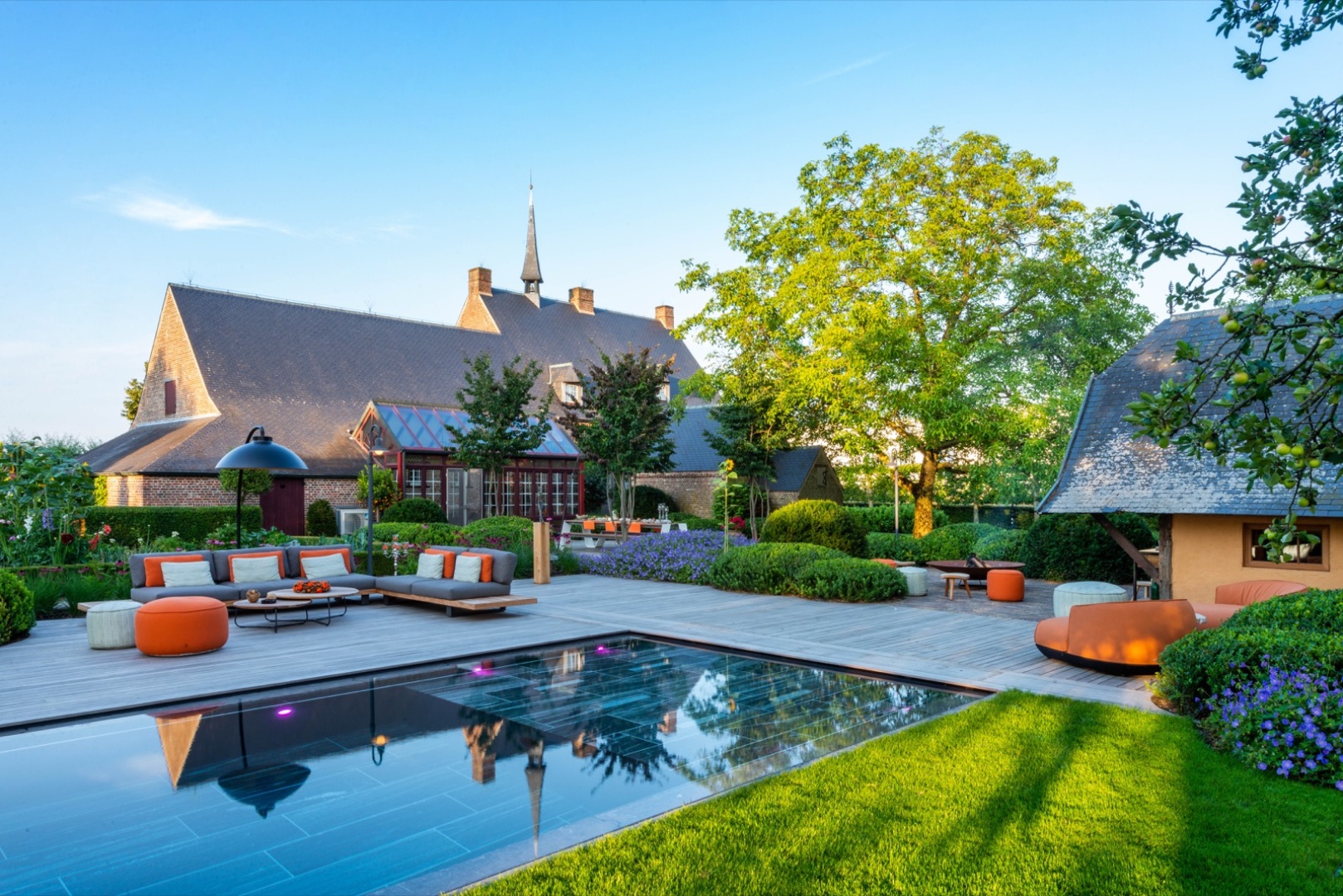 Afbeelding Natuursteen zwembad 2